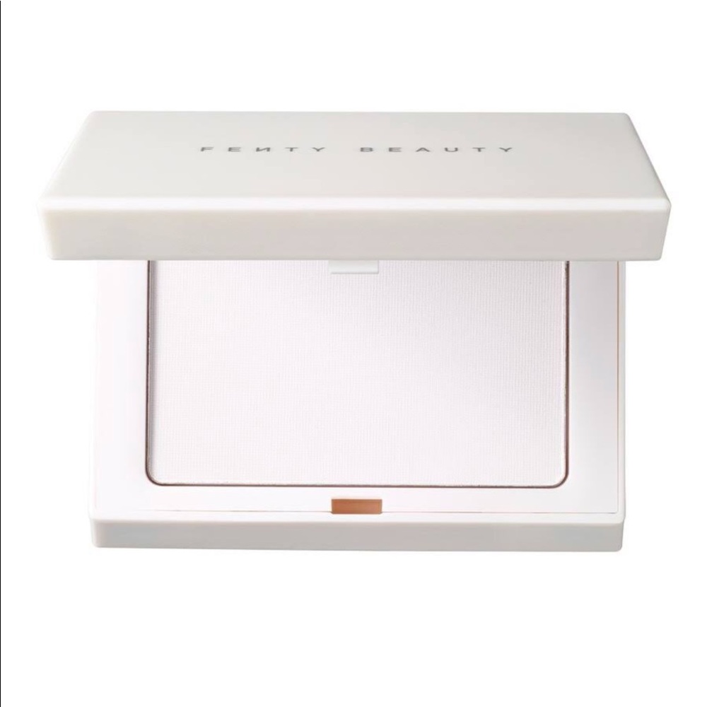 Fenty Beauty Invisimatte Blotting Powder